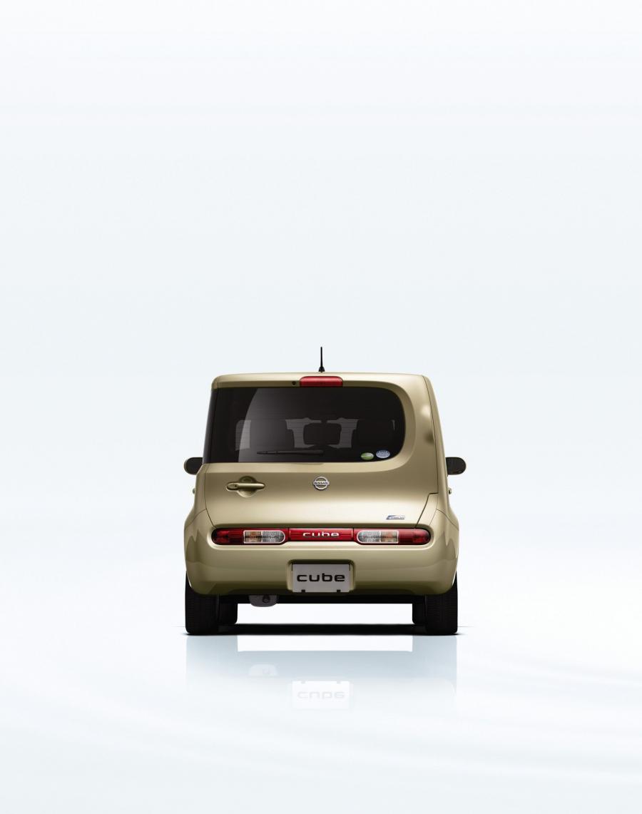  Nissan Cube 2009 года  (фото 32 из 137)